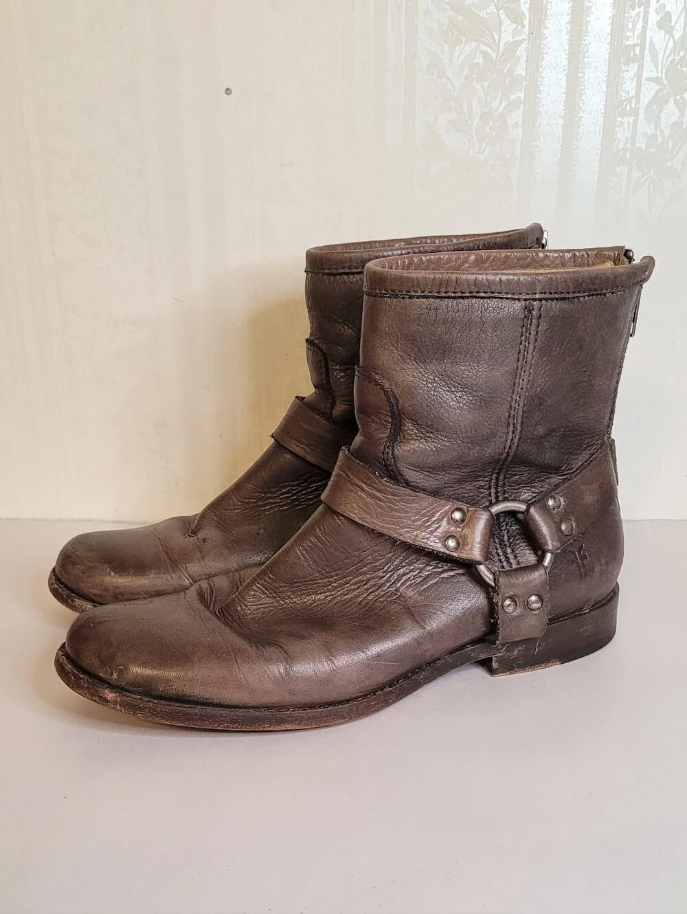 Frye Phillip Short Harness Boots Size 8.5